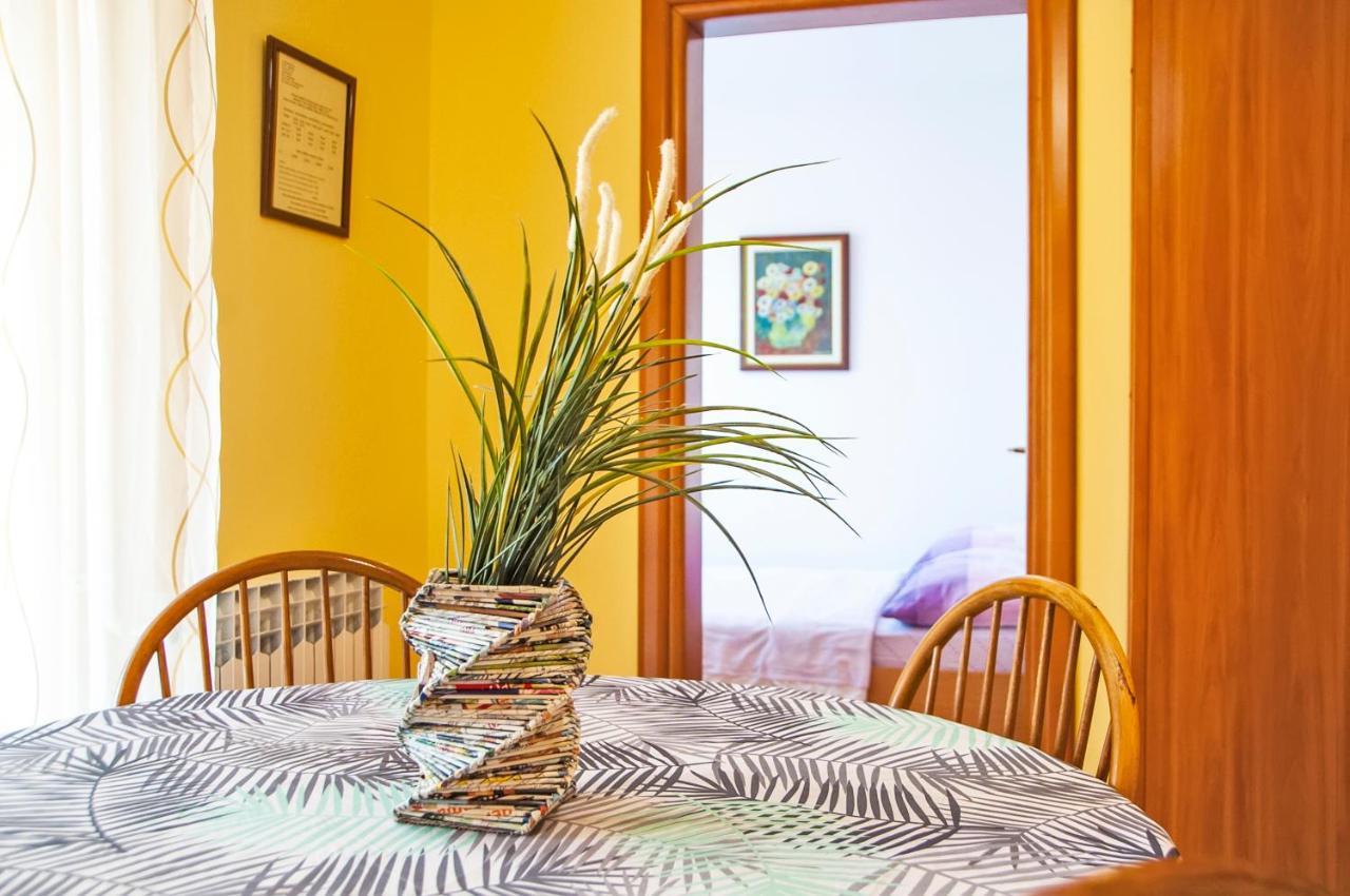 Casa Leona Apartment โรวีน ภายนอก รูปภาพ