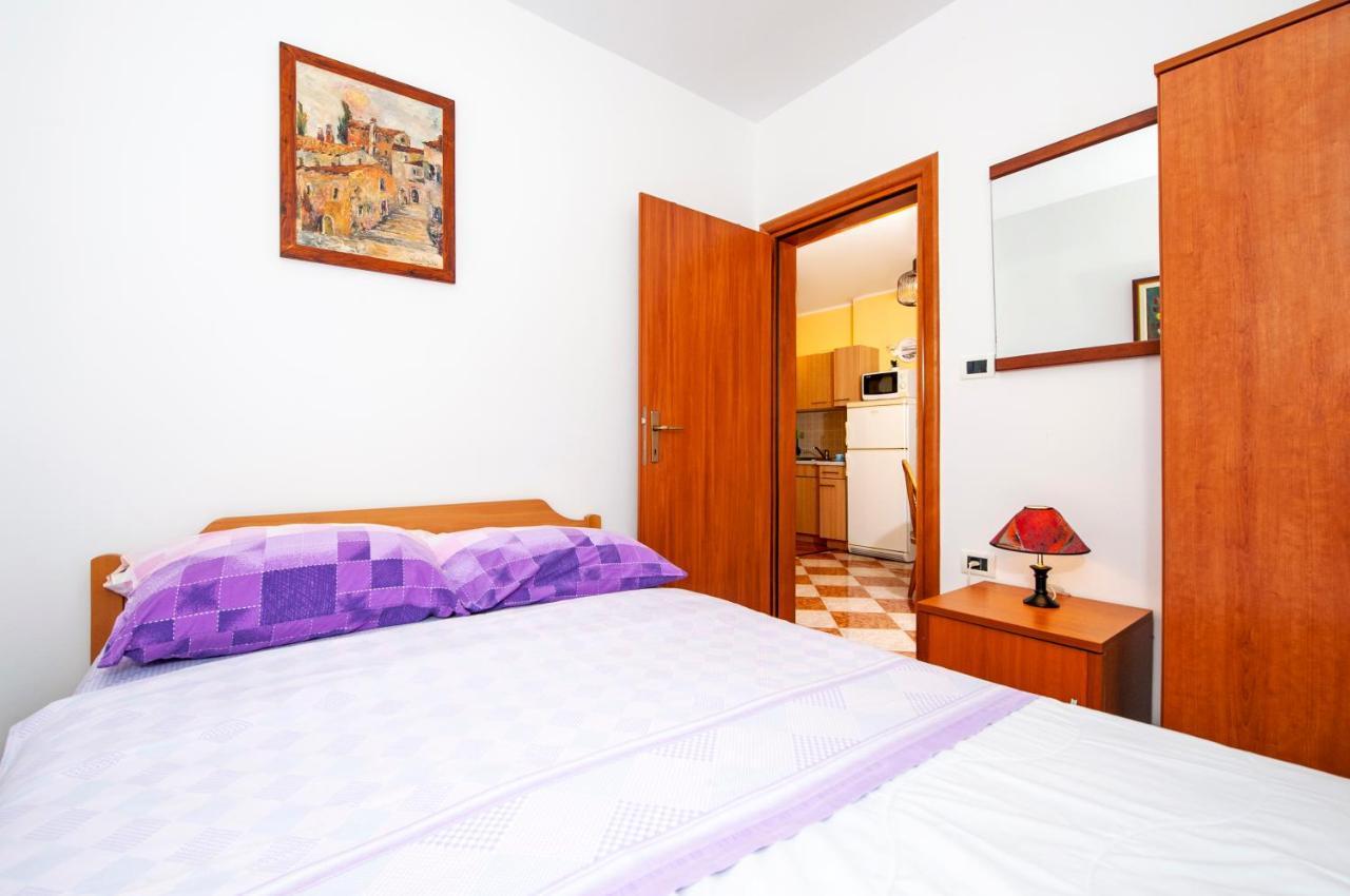 Casa Leona Apartment โรวีน ภายนอก รูปภาพ