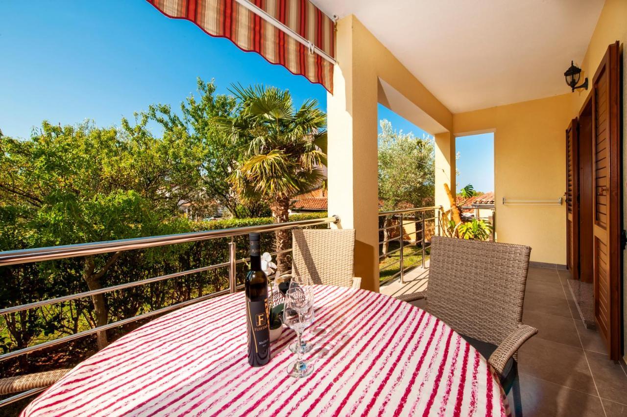 Casa Leona Apartment โรวีน ภายนอก รูปภาพ