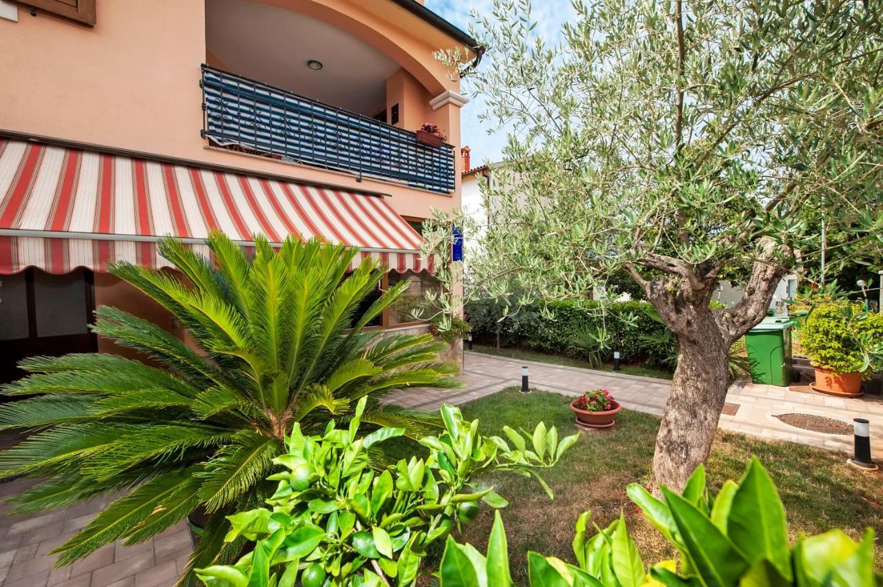 Casa Leona Apartment โรวีน ภายนอก รูปภาพ