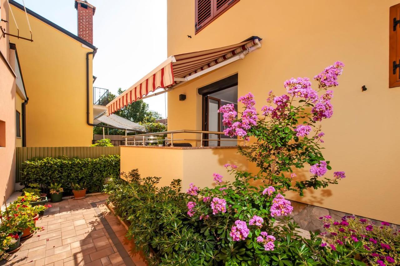 Casa Leona Apartment โรวีน ภายนอก รูปภาพ