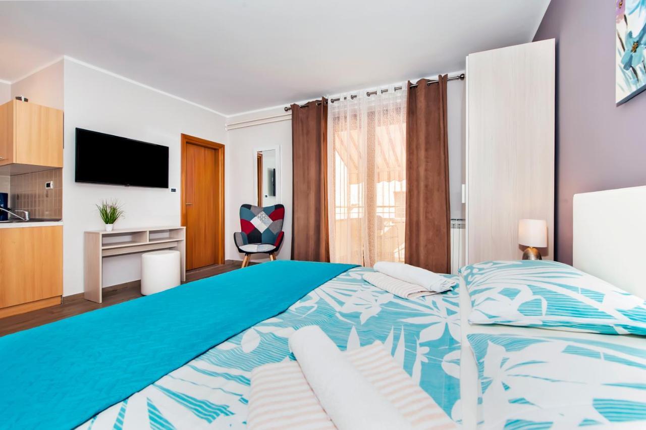 Casa Leona Apartment โรวีน ภายนอก รูปภาพ